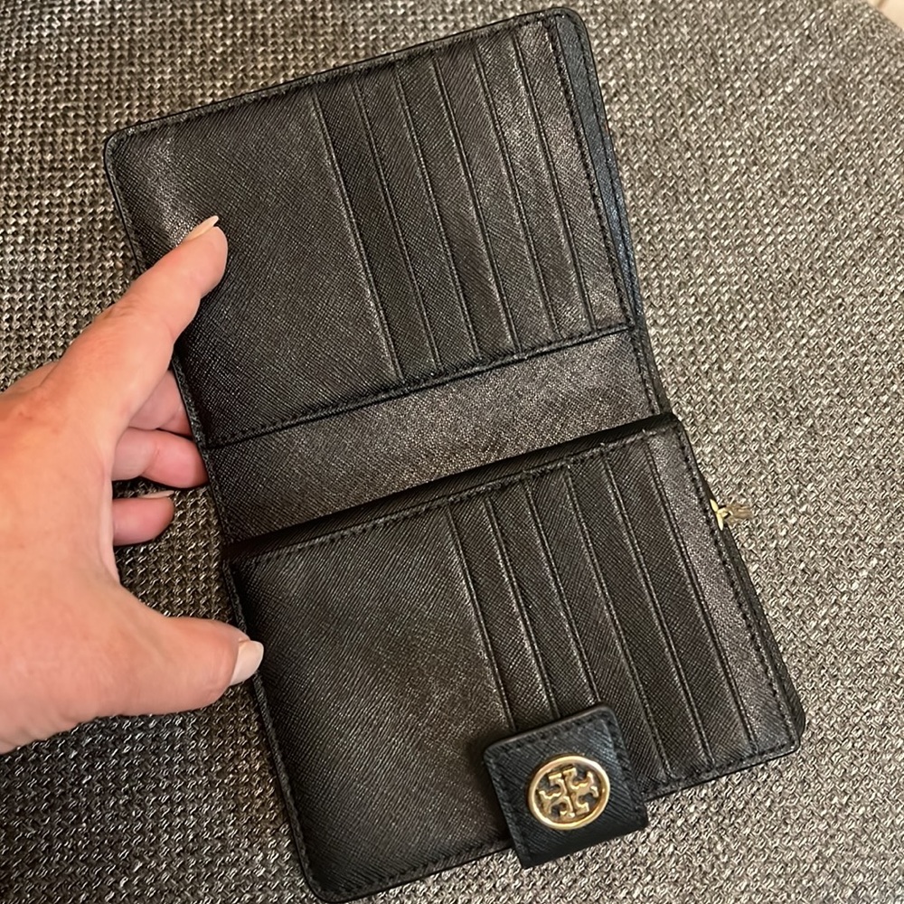 Wallet - Picture 2 of 4